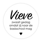 Traktatie sticker met naam | Zwaait gedag | Sierlijk